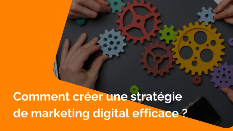 Mains assemblant des engrenages colorés, symbolisant la construction d'une stratégie de marketing digital efficace.
